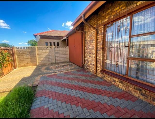 2 BEDROOM HOUSE FOR SALE IN SHARPEVILLE